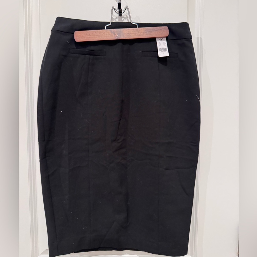 New York & Company Classic Black Pencil Skirt